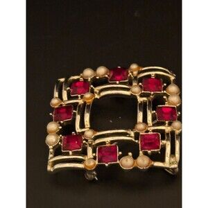 Vintage Sarah Coventry Red Pearl Gold Tone Brooch With Pendant Hook on Back